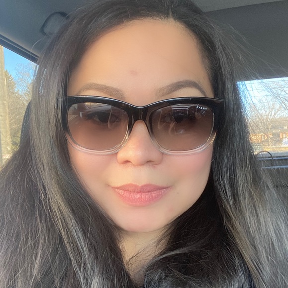 Meet your Posher, Joyce - Picture 1 of 1